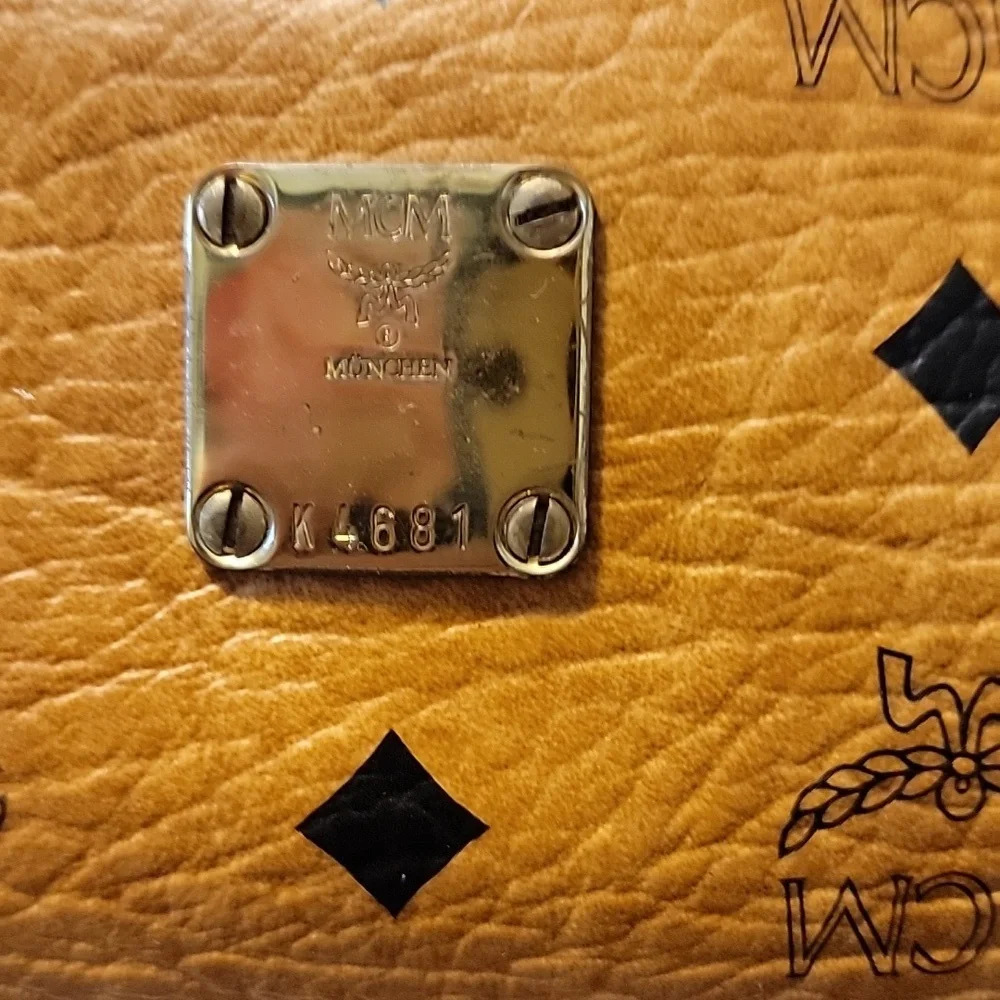 MCM Cognac And Black Visetos BOSTON BAG K4681 - Picture 2 of 13